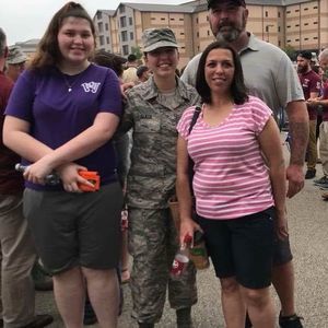 Meet your Posher, Kenneth